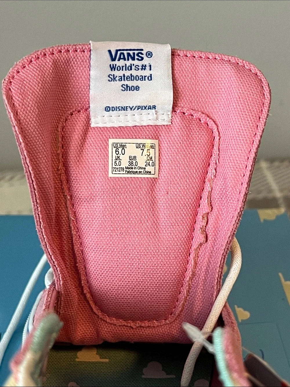 *RARE, NWT IN BOX* Vans High-Top Bo Peep Sneakers - Picture 4 of 5